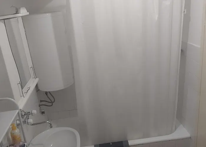 Twins アパート スボティツァ